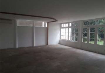 Casa no pacaembu 300 m²