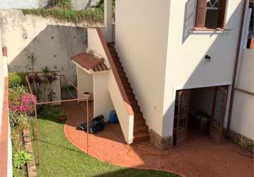 Casa à venda na aclimação de 190m² com 3 dormitórios e 2 vagas.