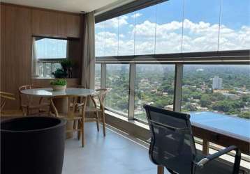 Excelente apartamento! vista incrivel e eterna! a 650metros da estação fradique coutinho.