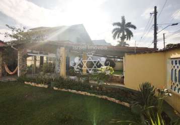 Casa à venda, no jardim britânia, localizada a poucos metros da praia, na cidade de caraguatatuba,