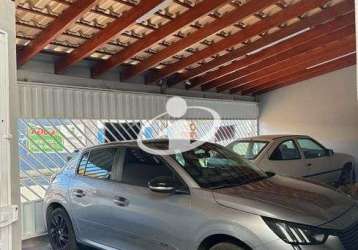 Casa com 2 quartos para alugar na nossa senhora das graças, uberlândia  por r$ 1.150