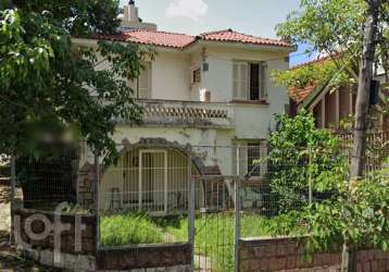 Casa com 3 quartos à venda na rua domingos josé de almeida, 229, rio branco, porto alegre por r$ 1.600.000