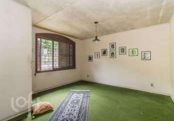 Casa com 5 quartos à venda na rua doutor eduardo chartier, 799, higienópolis, porto alegre por r$ 1.500.000