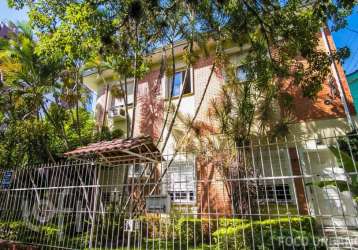 Casa com 7 quartos à venda na rua faria santos, 355, petrópolis, porto alegre por r$ 1.300.000