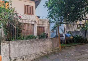 Casa com 2 quartos à venda na rua coronel paulino teixeira, 269, rio branco, porto alegre por r$ 1.200.000