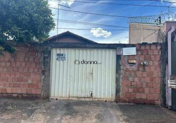 Casa com 2 quartos à venda na rua denise cristina dos s. silvano, residencial morumbi, uberaba por r$ 200.000