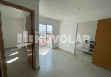 Apartamento com 01 dormitório na vila ede