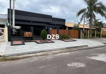 Casa com 3 dormitorios, 1 suite bem localizada!