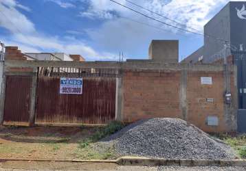 Casa para venda em goiânia, residencial recanto das emas, 3 dormitórios, 1 suíte, 2 banheiros, 4 vagas