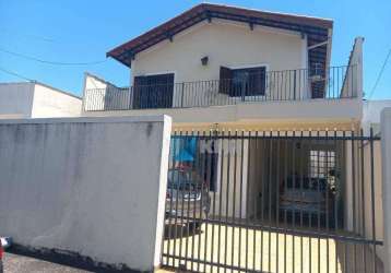 Casa à venda, 3 dormitórios uma suíte, 250 m², no jardim das indústrias!