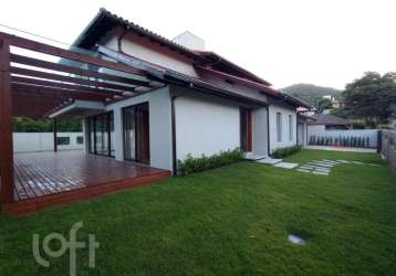 Casa em condomínio fechado com 3 quartos à venda na doutor antônio luiz moura gonzaga, 383, porto da lagoa, florianópolis, 319 m2 por r$ 3.200.000