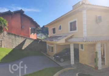 Casa com 4 quartos à venda na rua das embaúbas, 233, centro, florianópolis, 281 m2 por r$ 1.980.000