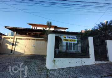 Casa com 4 quartos à venda na rua almirante carlos da silveira carneiro, 237, agronômica, florianópolis, 314 m2 por r$ 1.200.000