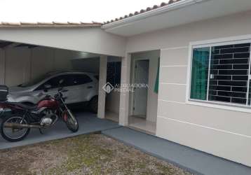 Casa com 3 quartos à venda na rua dos palmiteiros, 75, madri, palhoça, 130 m2 por r$ 550.000