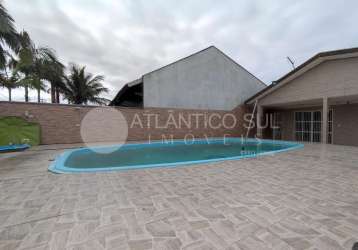 Casa para locação com piscina , caravelas, matinhos - pr