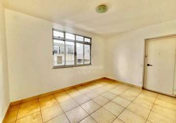 Apartamento com 3 quartos (1 suíte) no bairro santa lúcia