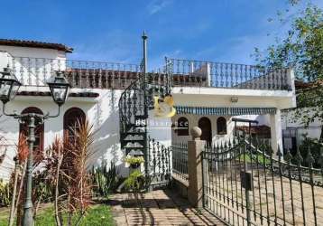 Casa com 5 quartos à venda na hélio da silva carneiro, 108, são francisco, niterói por r$ 3.600.000