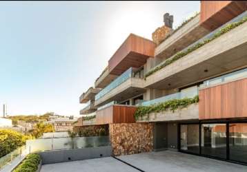 Linda casa suspensa alto padrão em torres rs