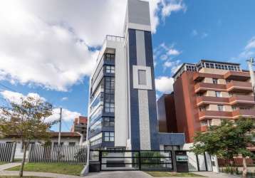 Cobertura duplex para venda tem 324 metros quadrados com 3 quartos em água verde