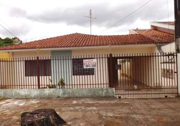 Vende-se 3 casas no terreno vila morangueira