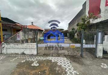 Casa velha no centro de caraguatatuba, excelente localização, bom para galpão, salas comerciais --