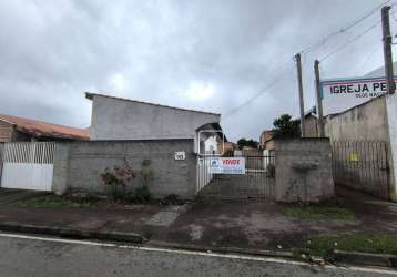 Casa com dois dormitórios e área livre de terreno