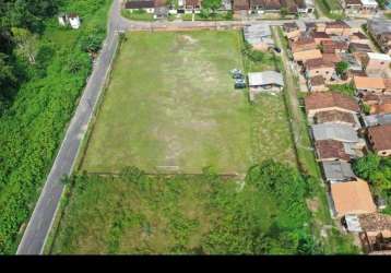 Terreno com uma casa em anexo