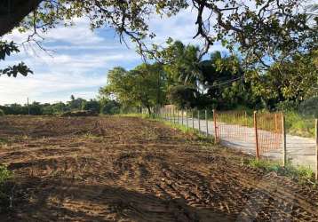 Terreno amplo na estrada do cia aeroporto camaçari plano para venda