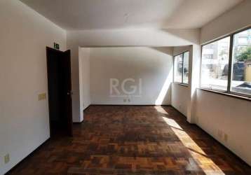 Sala comercial para alugar na rua vinte e quatro de outubro, 1557, auxiliadora, porto alegre por r$ 1.176