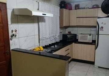 Casa com 4 quartos e 3 banheiros à venda, 220 m² por r$ 650.000 com duas moradias.