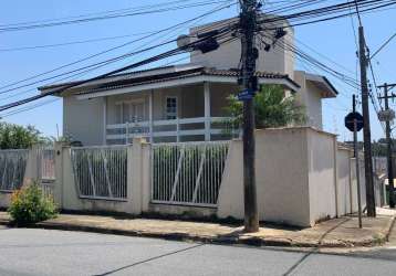 Sobrado com 3 dormitórios à venda, 293 m² por r$ 900.000,00 - jardim pacaembu - jundiaí/sp