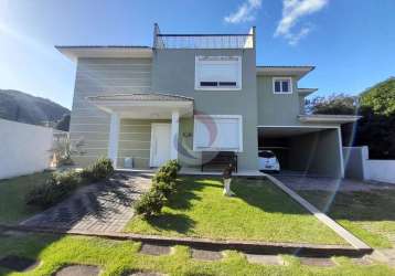 Casa em condomínio fechado com 3 quartos para alugar na rua da capela, 505, campeche, florianópolis por r$ 16.000