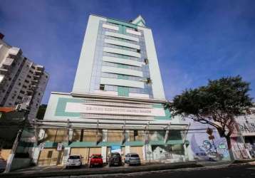 Sala comercial para alugar na avenida mauro ramos, 224, centro, florianópolis por r$ 3.500