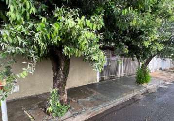 Casa de três quartos com suíte, a venda no bairro costa rica em birigui