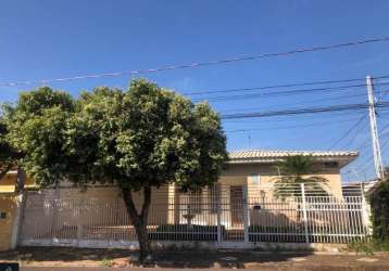 Imperdível! casa à venda em birigüi-sp, centro - 3 quartos, 1 suíte, 3 salas, 2 banheiros, 3 vagas de garagem, 190m².