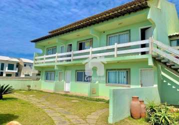 Ótimo apartamento duplex com uma incrível vista para praia do foguete em cabo frio rj.  composto por 3 quartos sendo 2 suítes.  1° pavimento: sala, co