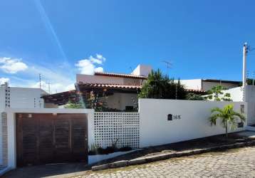 Duplex com 03 quartos, )2 com suites em nova parnamirim