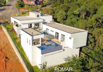 Venha se encantar com essa linda casa térrea, com um projeto apaixonante, com espaços integrados e dentro do condomínio serra da estrela em atibaia sp