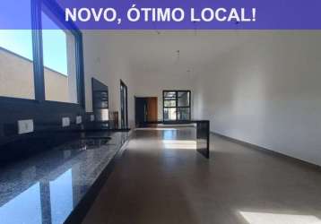 Casa nova com quintal amplo alto, 3 suítes + closet