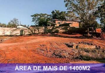 Lote permite conjunto village