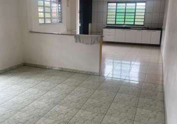 Casa comercial com 1 sala para alugar na avenida taquaraçu, 355, jardim monte verde (caucaia do alto), cotia por r$ 850