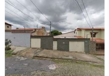 Casa com 4 quartos à venda na rua pitangui, --, esplanada, belo horizonte por r$ 550.000