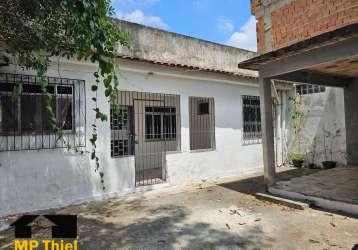 Casa com quintal em excelente localização, próximo ao centro de nova iguaçu