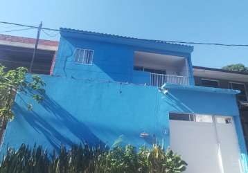 Casa 2 ° andares em condomínio