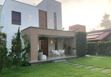 Casa à venda com 4 quartos, sendo 1 suíte master, varanda, 3 wc, sala 3 ambientes, área gourmet e á