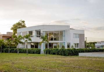 Casa à venda, aldeia dos camarás com 660m2, 5 dormitórios sendo 4 suítes e 4 vagas no cond.luar do