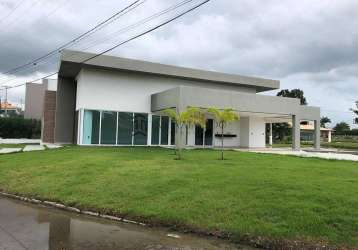 Casa à venda com 332m², 5 suítes + dependência completa, piscina com hidro, 3 vagas cobertas, zona