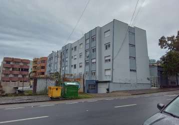 Gci negócios  imobiliários vende ótimo apartamento no centro próximo a todos os recursos com dois dormitórios e demais dependências com vaga de garagem coberta com excelente localização e posição sola