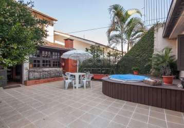 Casa com 3 quartos à venda na rua monte alverne, 56, chácara das pedras, porto alegre por r$ 850.000