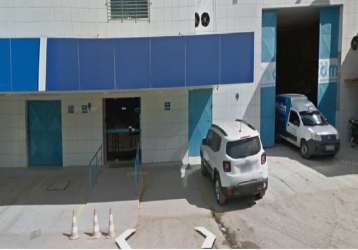 Galpão comercial de alto padrão na várzea, recife-pe: 7 salas, 8 banheiros, 6 vagas de garagem, 1.200 m² de área.